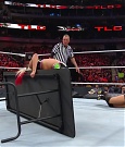 WWE_TLC_2016_PPV_720p_WEB_h264-HEEL_mp40809.jpg