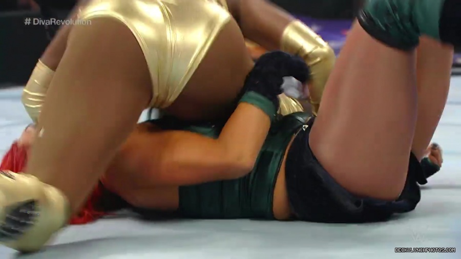 WWE_SummerSlam_2015_720p_WEB_h264-WD_mp40325.jpg