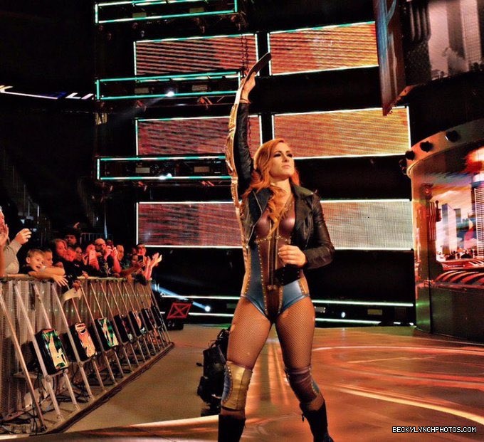 BeckyLynchWWE-1081372670288027648-20190104_201150-img1.jpg