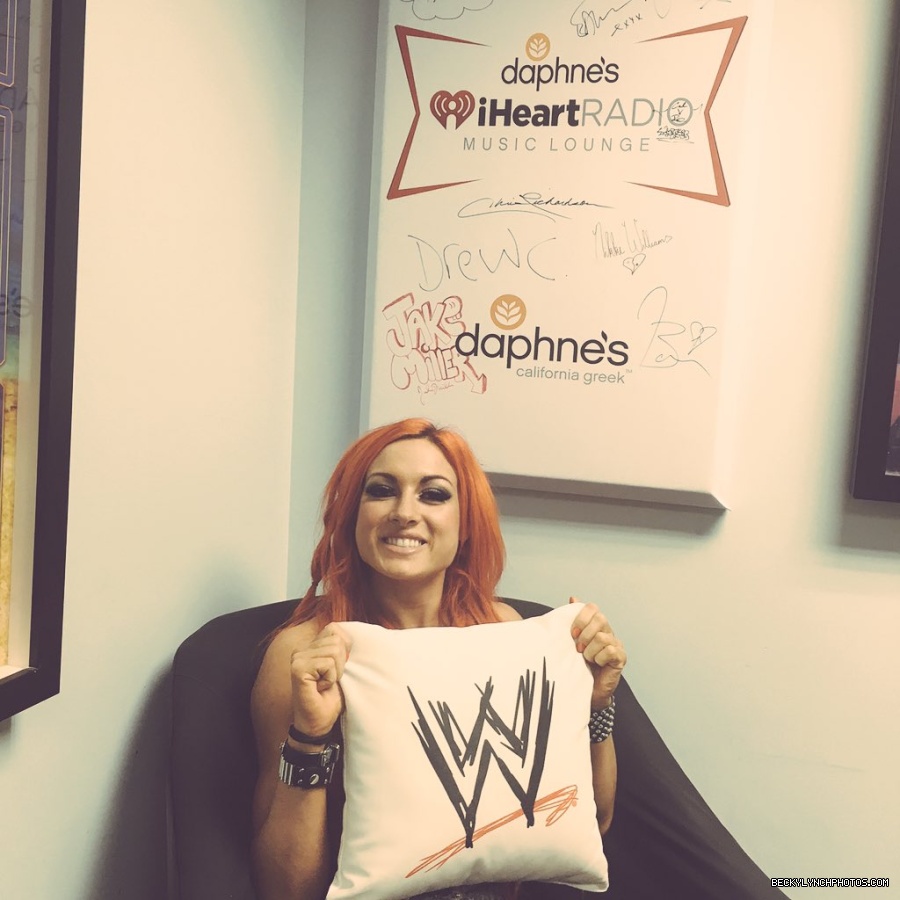 BeckyLynchWWE-0658657203377696769-20151026_095129-img1.jpg