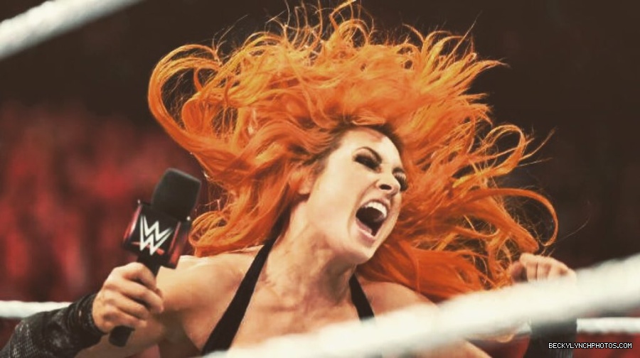 BeckyLynchWWE-0690296897177829381-20160121_161620-img1.jpg