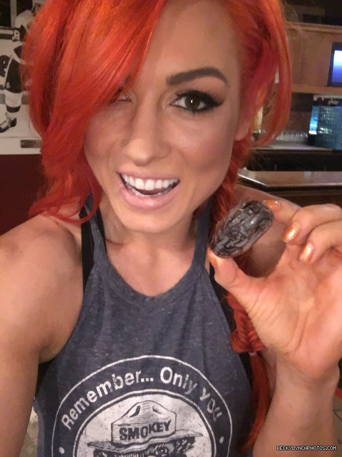 BeckyLynchWWE-0752614462847234048-20160711_162405-img1.jpg