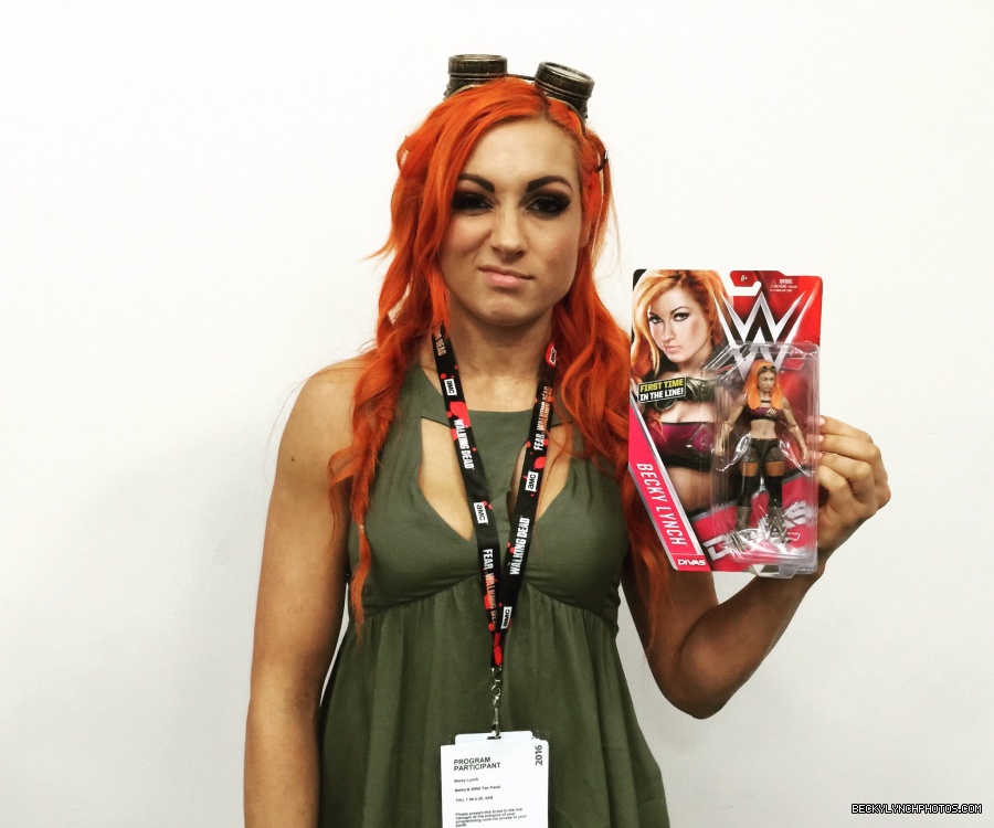 BeckyLynchWWE-0756217550979989504-20160721_150128-img1.jpg