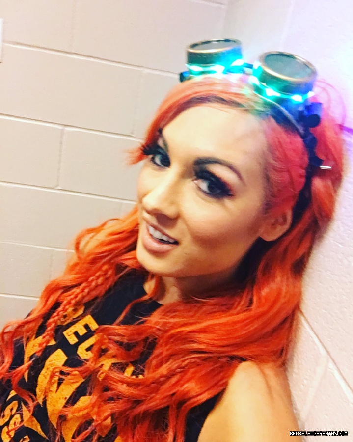 BeckyLynchWWE-0770774895944839168-20160830_190710-img1.jpg