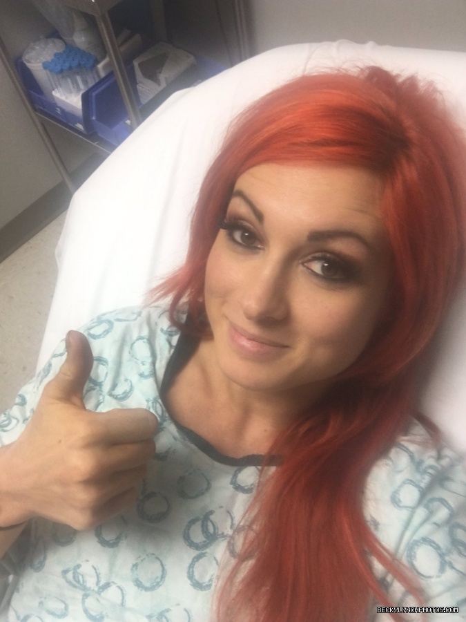 BeckyLynchWWE-0785283134464069632-20161009_195743-img1.jpg