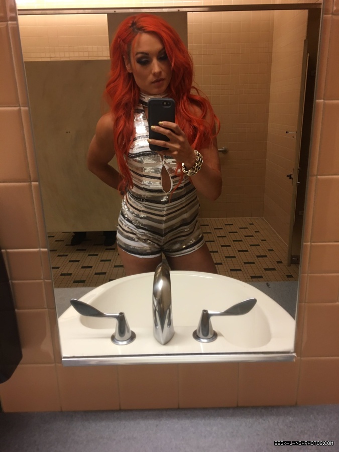 BeckyLynchWWE-0788531321450528768-20161018_190451-img1.jpg