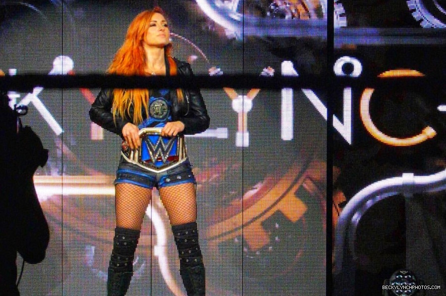 BeckyLynchWWE-1052034086502576128-20181015_221046-img1.jpg