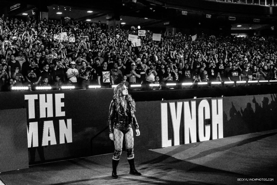 BeckyLynchWWE-1089737069390454784-20190127_220858-img1.jpg