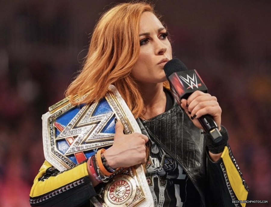 BeckyLynchWWE-1120785192438857733-20190423_152307-img1.jpg