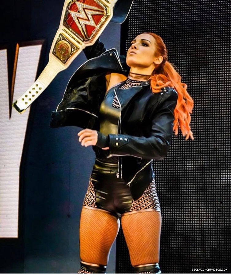 BeckyLynchWWE-1180219661016866816-20191004_153429-img1.jpg