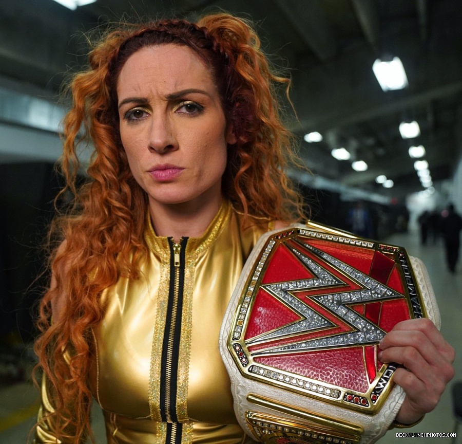 BeckyLynchWWE-1487630916755329026-20220129_213704-img1.jpg