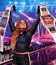 BeckyLynchWWE-1123716085692473345-20190501_172927-img1.jpg