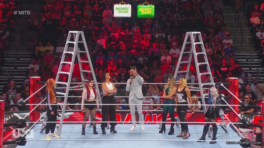 WWE_Monday_Night_Raw_2023_06_26_720p_HDTV_x264-NWCHD_mp41322.jpg