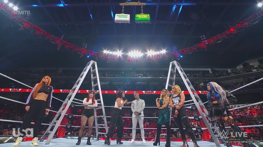 WWE_Monday_Night_Raw_2023_06_26_720p_HDTV_x264-NWCHD_mp41345.jpg