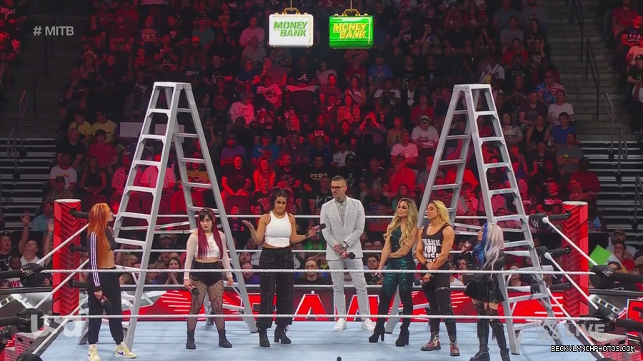 WWE_Monday_Night_Raw_2023_06_26_720p_HDTV_x264-NWCHD_mp41379.jpg
