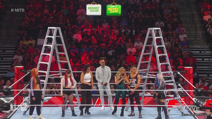 WWE_Monday_Night_Raw_2023_06_26_720p_HDTV_x264-NWCHD_mp41498.jpg