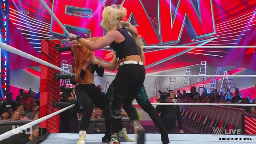 WWE_Monday_Night_Raw_2023_06_26_720p_HDTV_x264-NWCHD_mp41572.jpg
