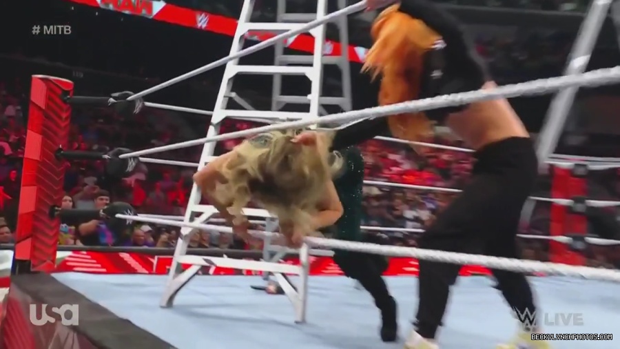 WWE_Monday_Night_Raw_2023_06_26_720p_HDTV_x264-NWCHD_mp41581.jpg