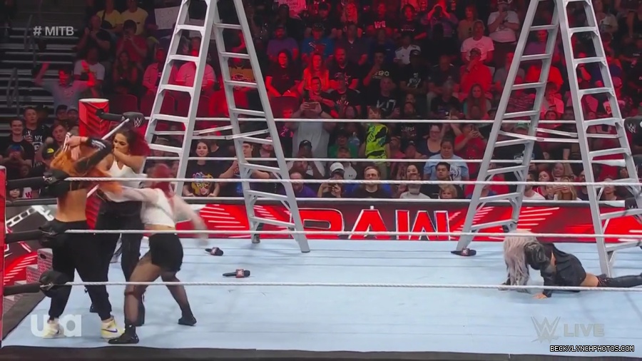 WWE_Monday_Night_Raw_2023_06_26_720p_HDTV_x264-NWCHD_mp41587.jpg