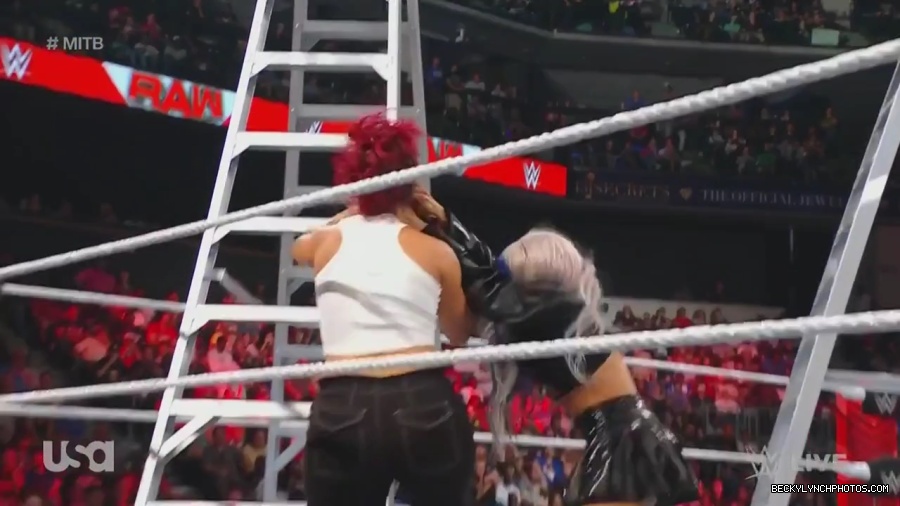 WWE_Monday_Night_Raw_2023_06_26_720p_HDTV_x264-NWCHD_mp41607.jpg