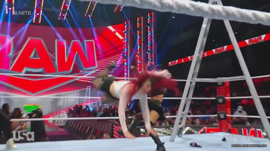 WWE_Monday_Night_Raw_2023_06_26_720p_HDTV_x264-NWCHD_mp41613.jpg