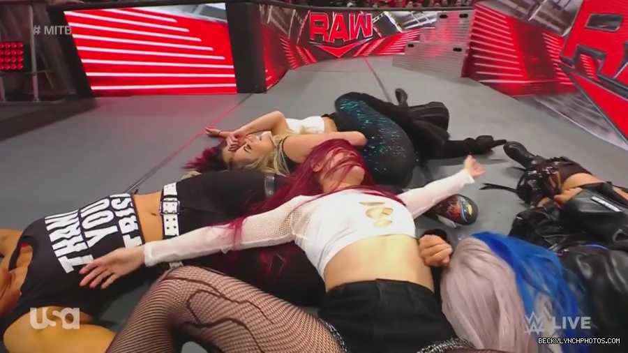 WWE_Monday_Night_Raw_2023_06_26_720p_HDTV_x264-NWCHD_mp41635.jpg