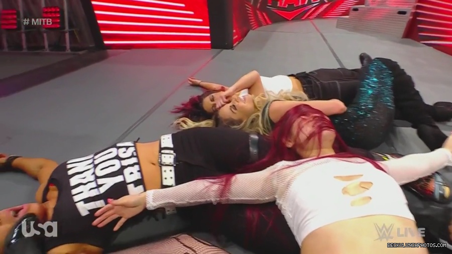 WWE_Monday_Night_Raw_2023_06_26_720p_HDTV_x264-NWCHD_mp41636.jpg