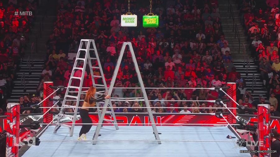 WWE_Monday_Night_Raw_2023_06_26_720p_HDTV_x264-NWCHD_mp41643.jpg