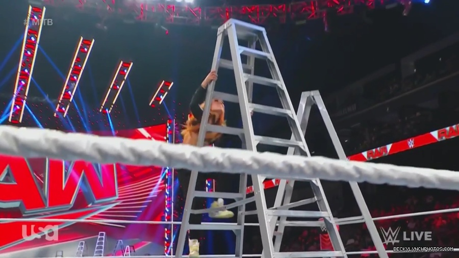WWE_Monday_Night_Raw_2023_06_26_720p_HDTV_x264-NWCHD_mp41645.jpg