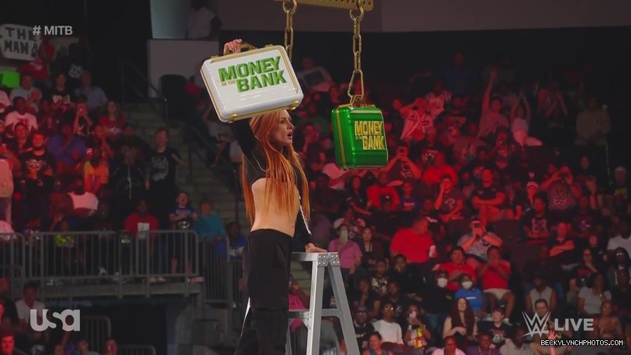 WWE_Monday_Night_Raw_2023_06_26_720p_HDTV_x264-NWCHD_mp41659.jpg