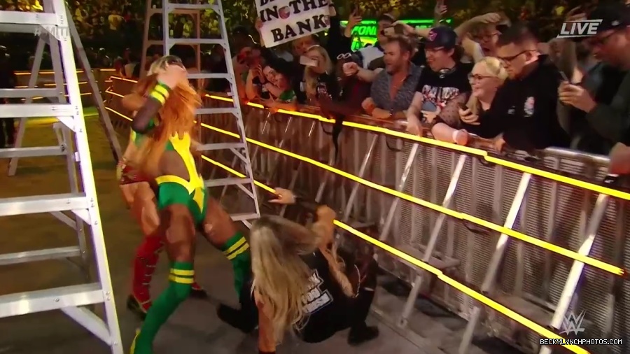 Womens_MITB_mp40156.jpg