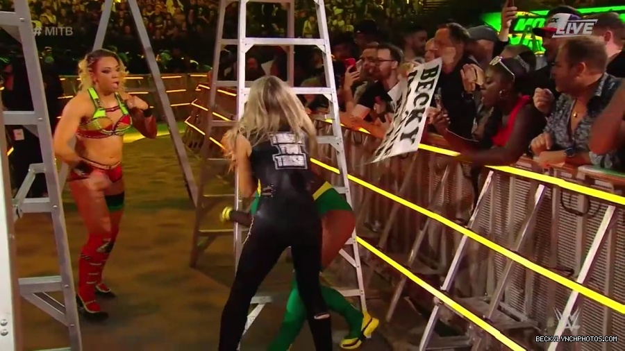 Womens_MITB_mp40159.jpg