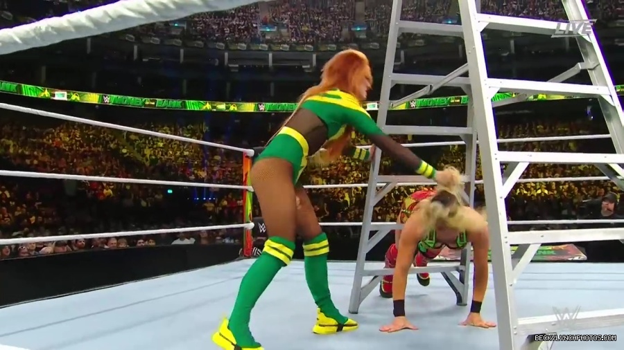 Womens_MITB_mp40444.jpg