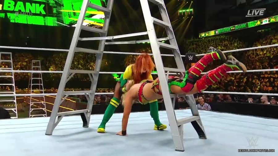 Womens_MITB_mp40456.jpg