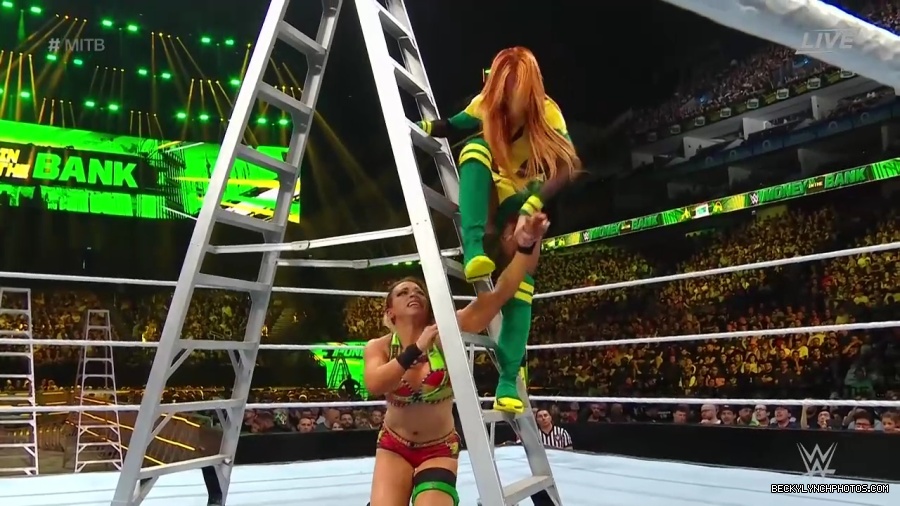 Womens_MITB_mp40468.jpg