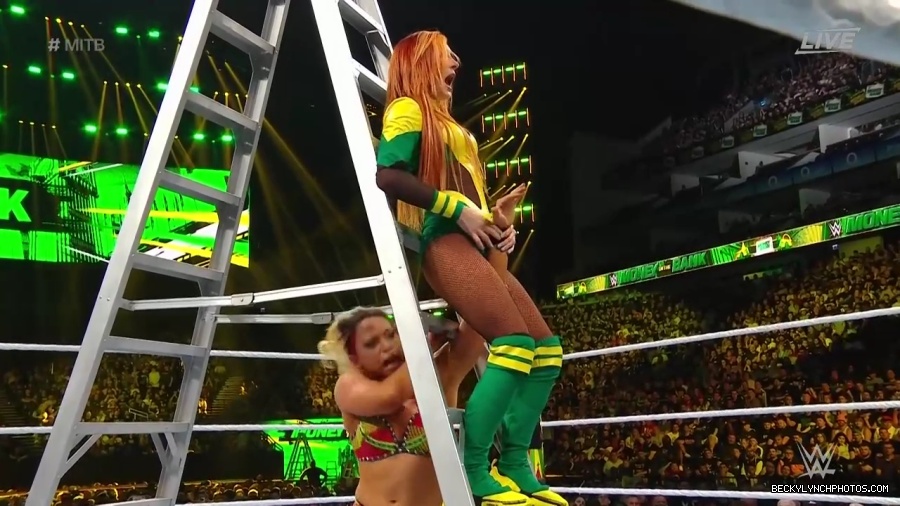 Womens_MITB_mp40472.jpg