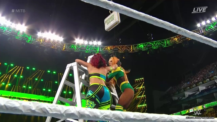 Womens_MITB_mp40574.jpg