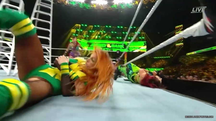 Womens_MITB_mp40585.jpg
