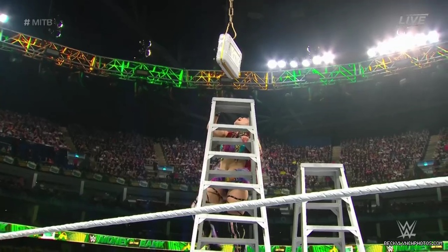 Womens_MITB_mp40596.jpg