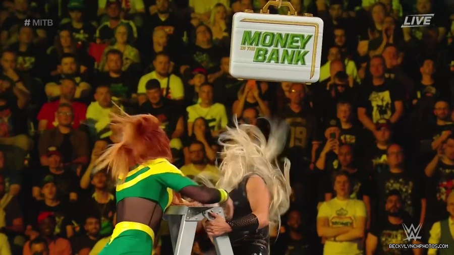 Womens_MITB_mp40682.jpg