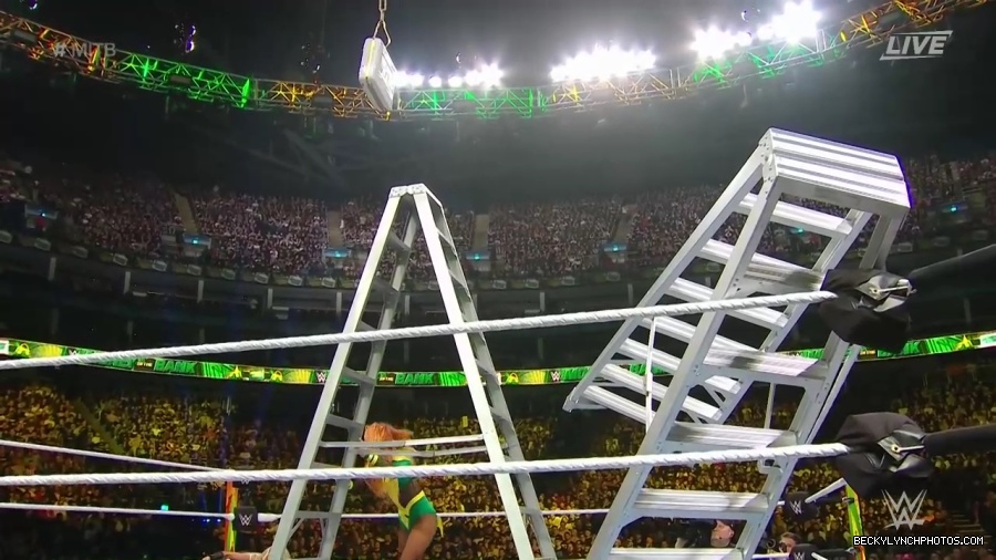Womens_MITB_mp40787.jpg