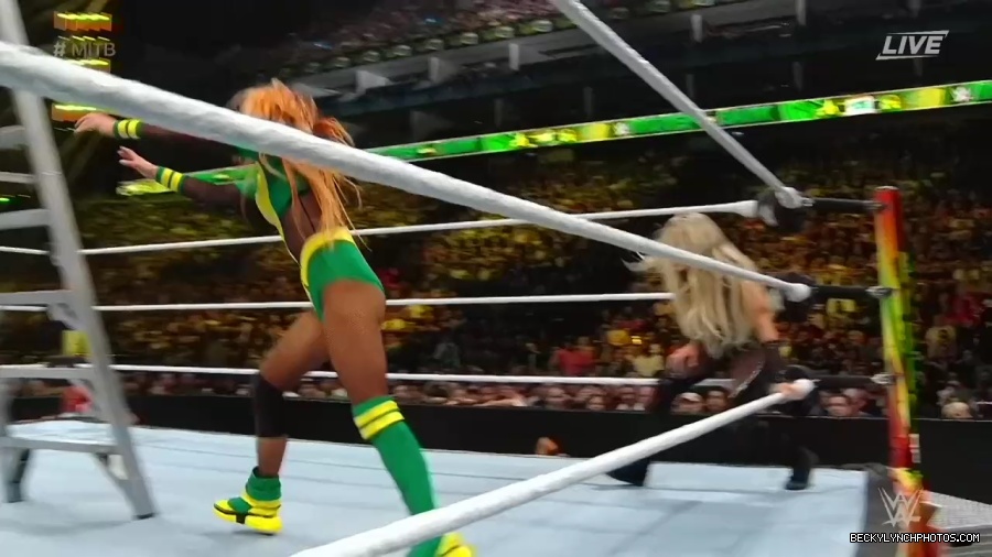 Womens_MITB_mp40790.jpg