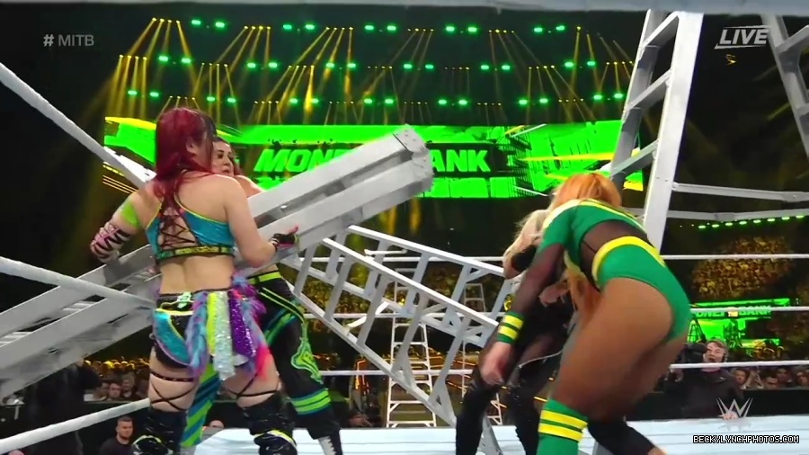 Womens_MITB_mp40809.jpg