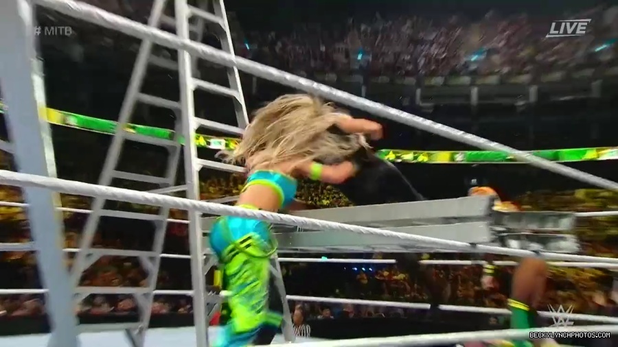 Womens_MITB_mp40822.jpg