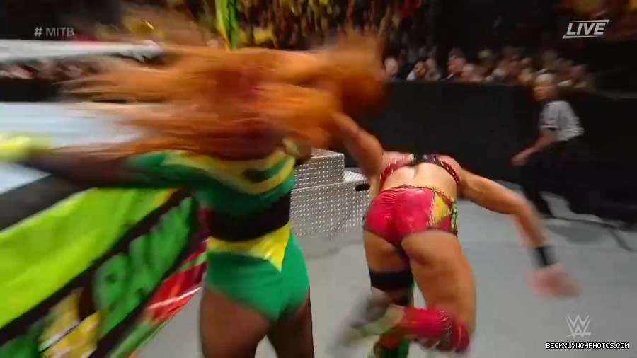 Womens_MITB_mp40833.jpg