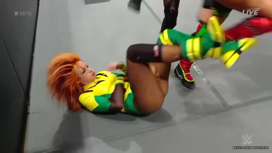 Womens_MITB_mp40861.jpg