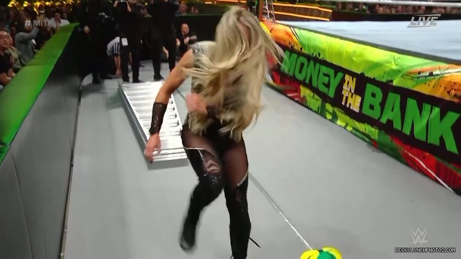 Womens_MITB_mp40873.jpg