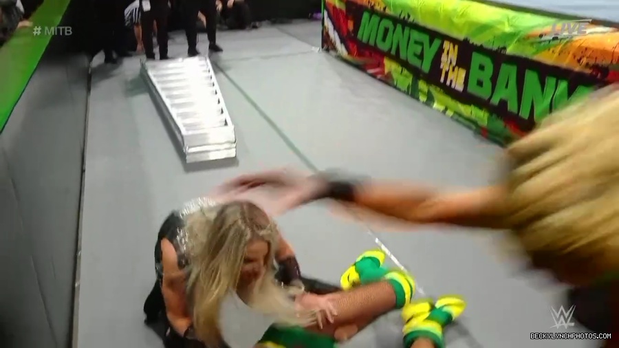 Womens_MITB_mp40876.jpg
