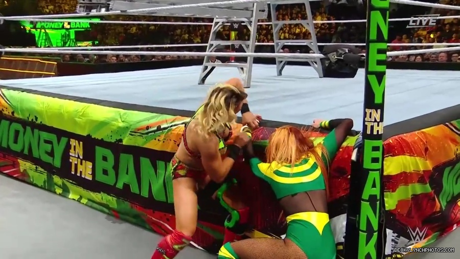 Womens_MITB_mp40881.jpg