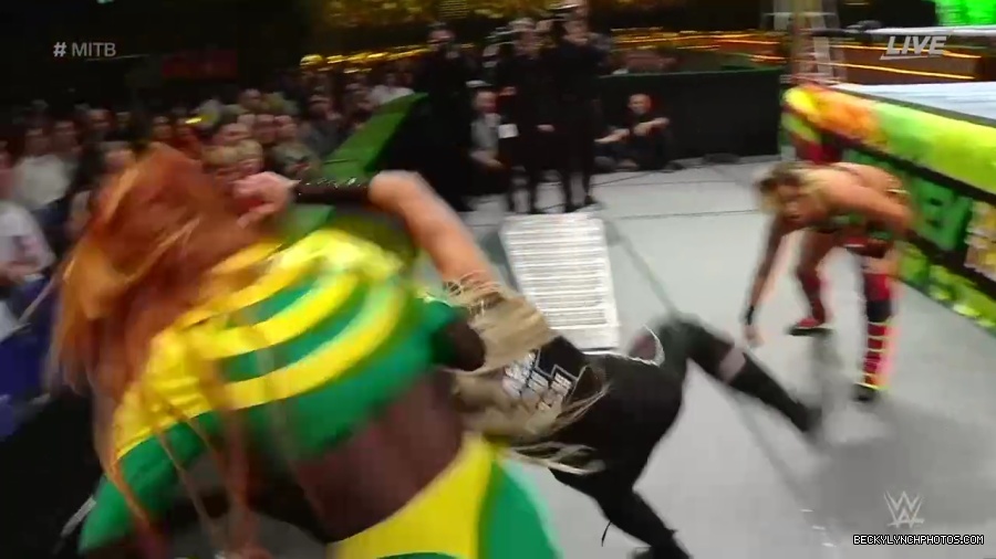 Womens_MITB_mp40897.jpg
